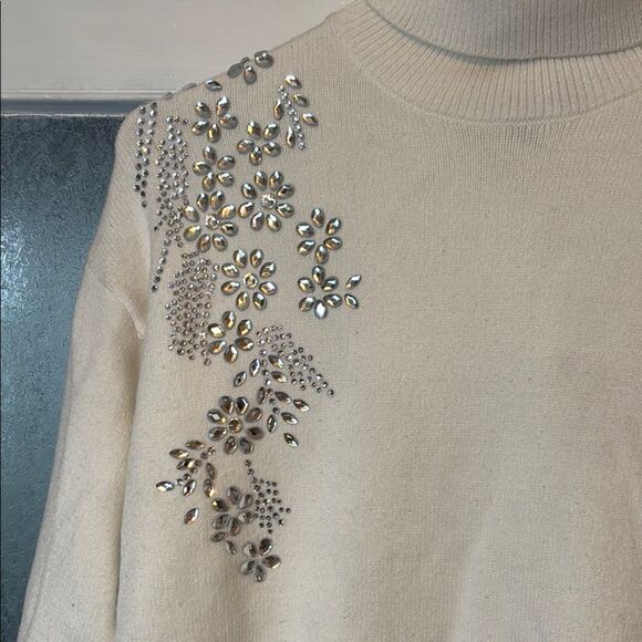 Truth by Republic Women’s White Turtleneck Embellished Sweater Size XS/TP - Picture 2 of 8